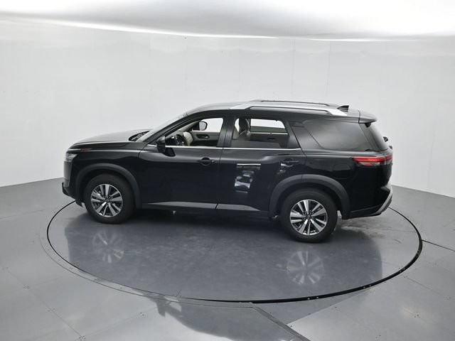 Used 2025 Nissan Pathfinder SL FWD image 46