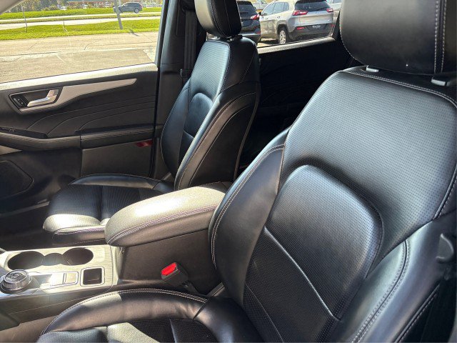 Certified 2024 Ford Escape Platinum AWD/4WD image 9