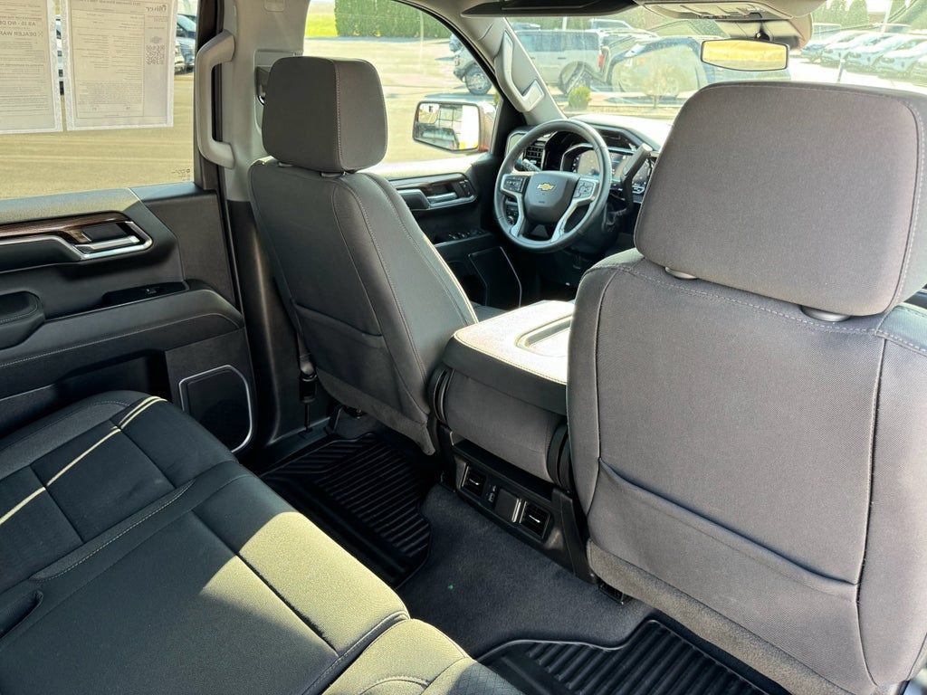Used 2023 Chevrolet Silverado 1500 LT AWD/4WD image 18
