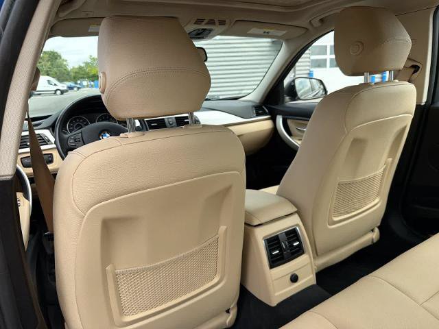 Used 2018 BMW 320i xDrive Sedan w/ Convenience Package AWD/4WD image 19