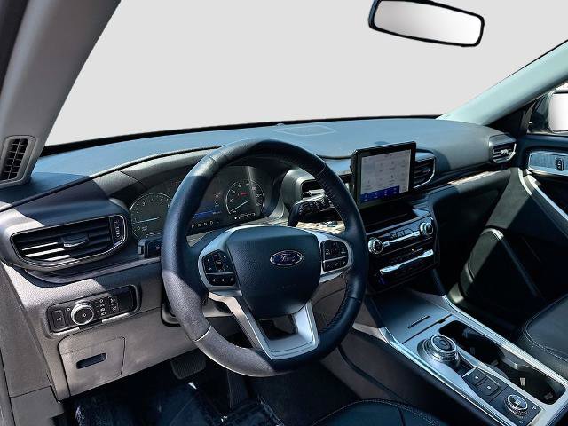Certified 2023 Ford Explorer Limited w/ Equipment Group 301A AWD/4WD image 9