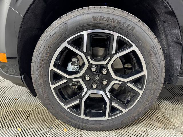 Certified 2025 Ford Maverick Lariat w/ 4K Tow Package image 8