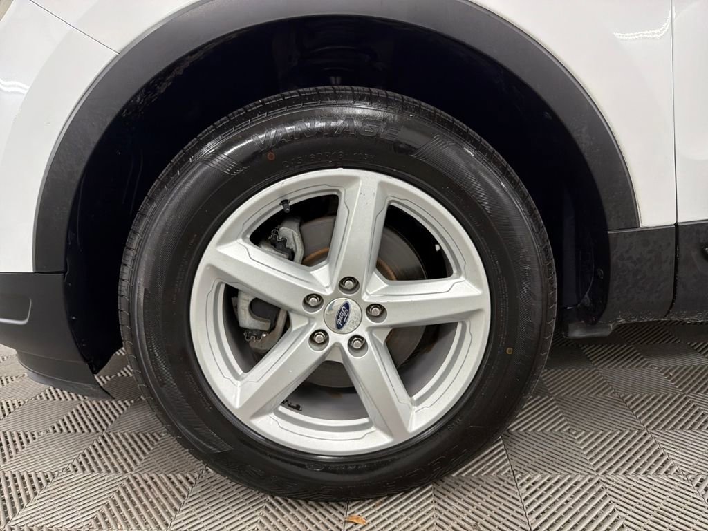 Certified 2019 Ford Explorer FWD image 15