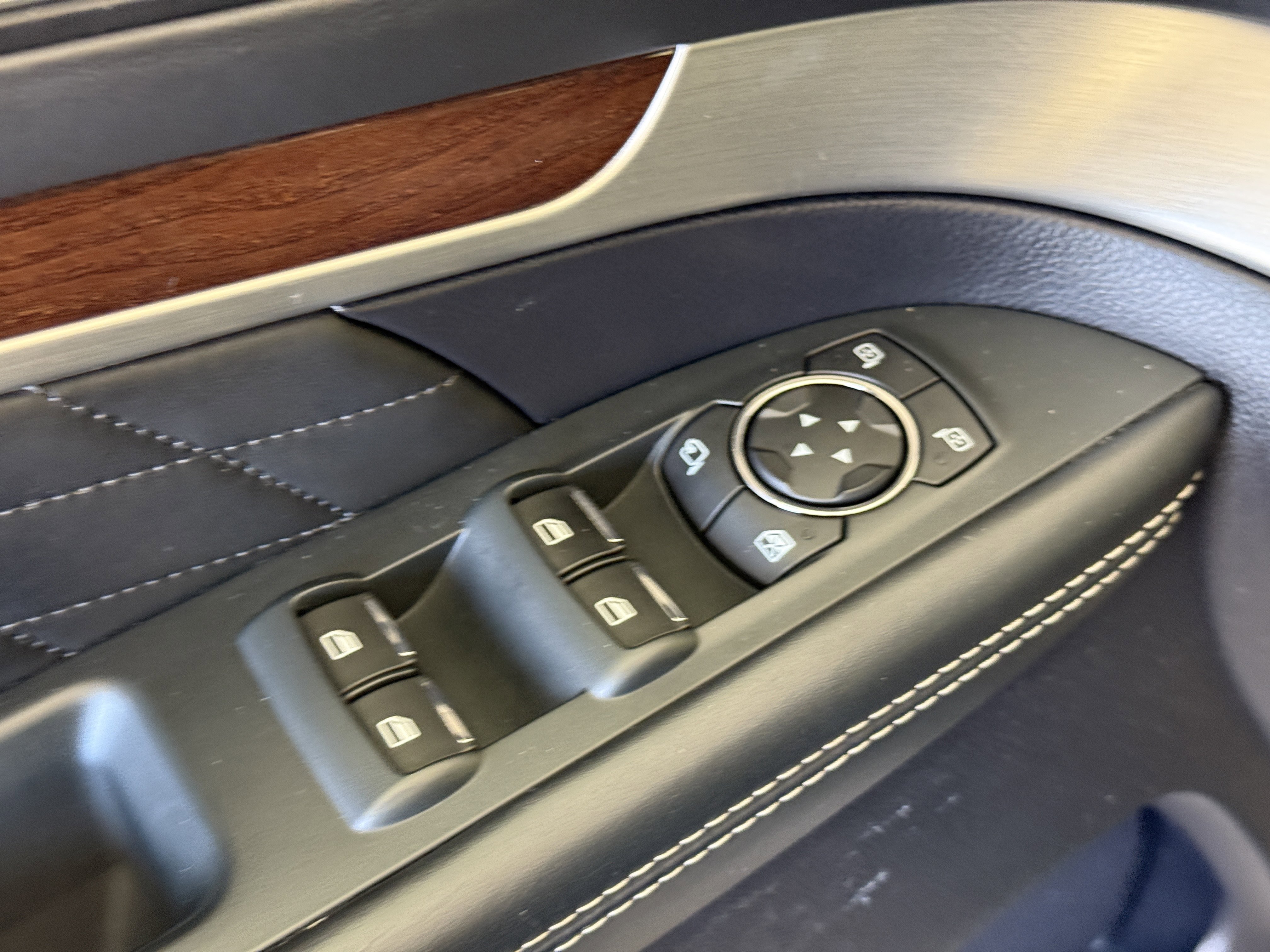 Certified 2019 Ford Explorer Platinum image 16