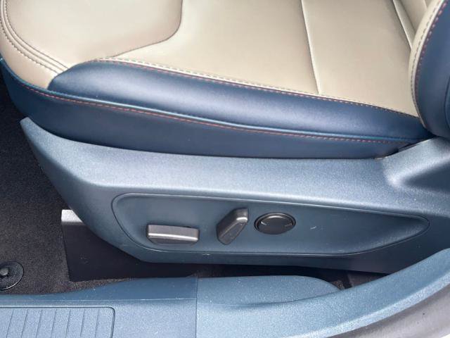 Certified 2025 Ford Maverick Lariat w/ 4K Tow Package AWD/4WD image 15