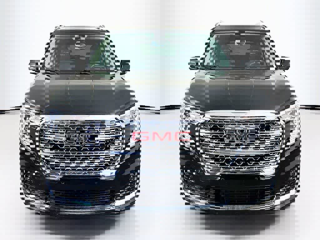 Used 2022 GMC Terrain Denali w/ Denali Premium Package image 8