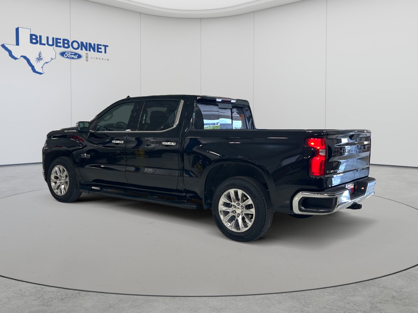 Used 2020 Chevrolet Silverado 1500 LTZ w/ LTZ Texas Edition RWD image 7