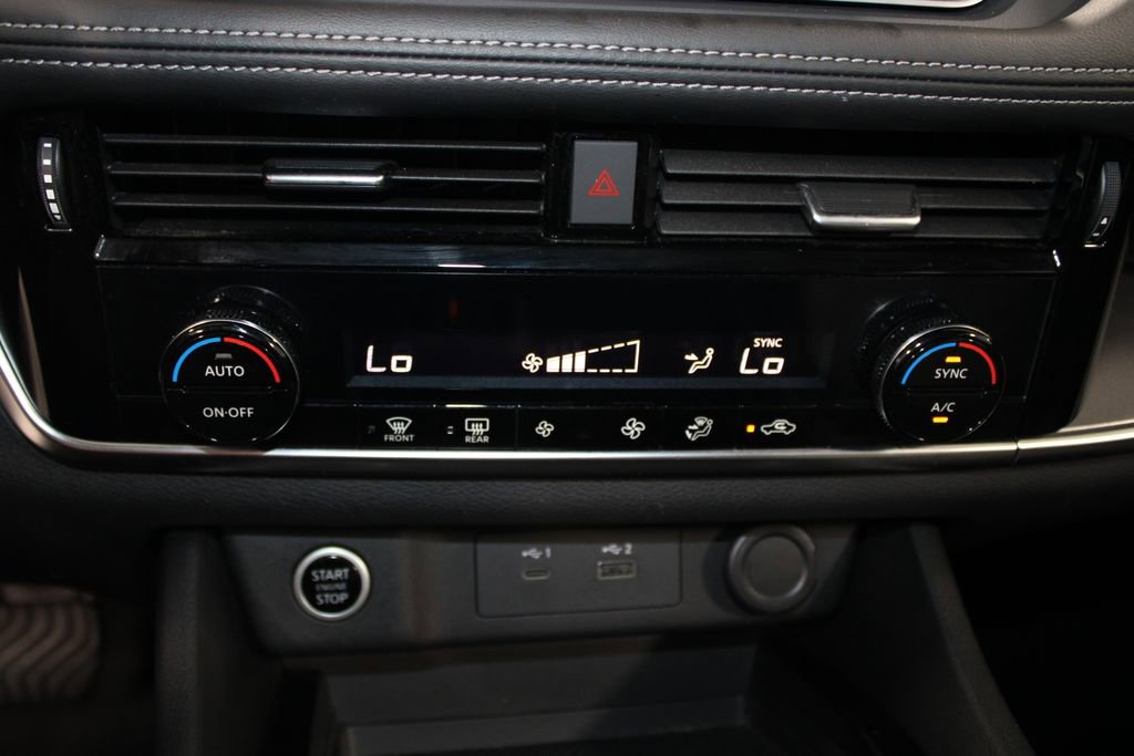 Used 2021 Nissan Rogue SV FWD image 43