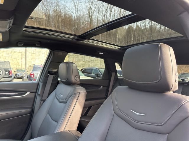 Used 2022 Cadillac XT5 Premium Luxury image 29