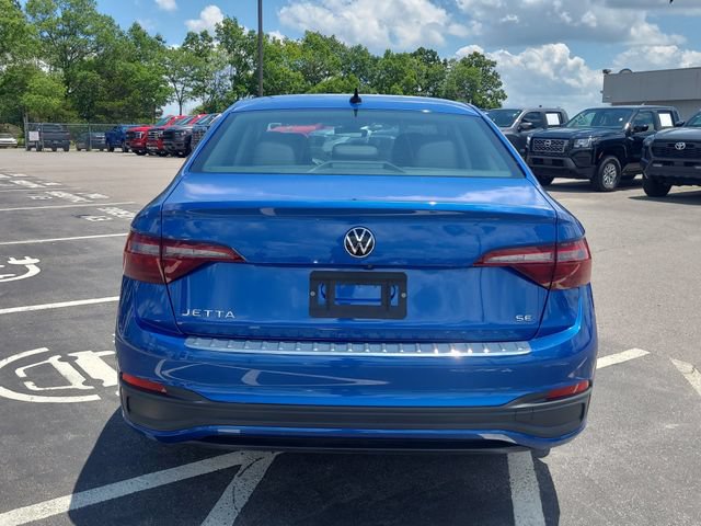 Used 2023 Volkswagen Jetta SE FWD image 6