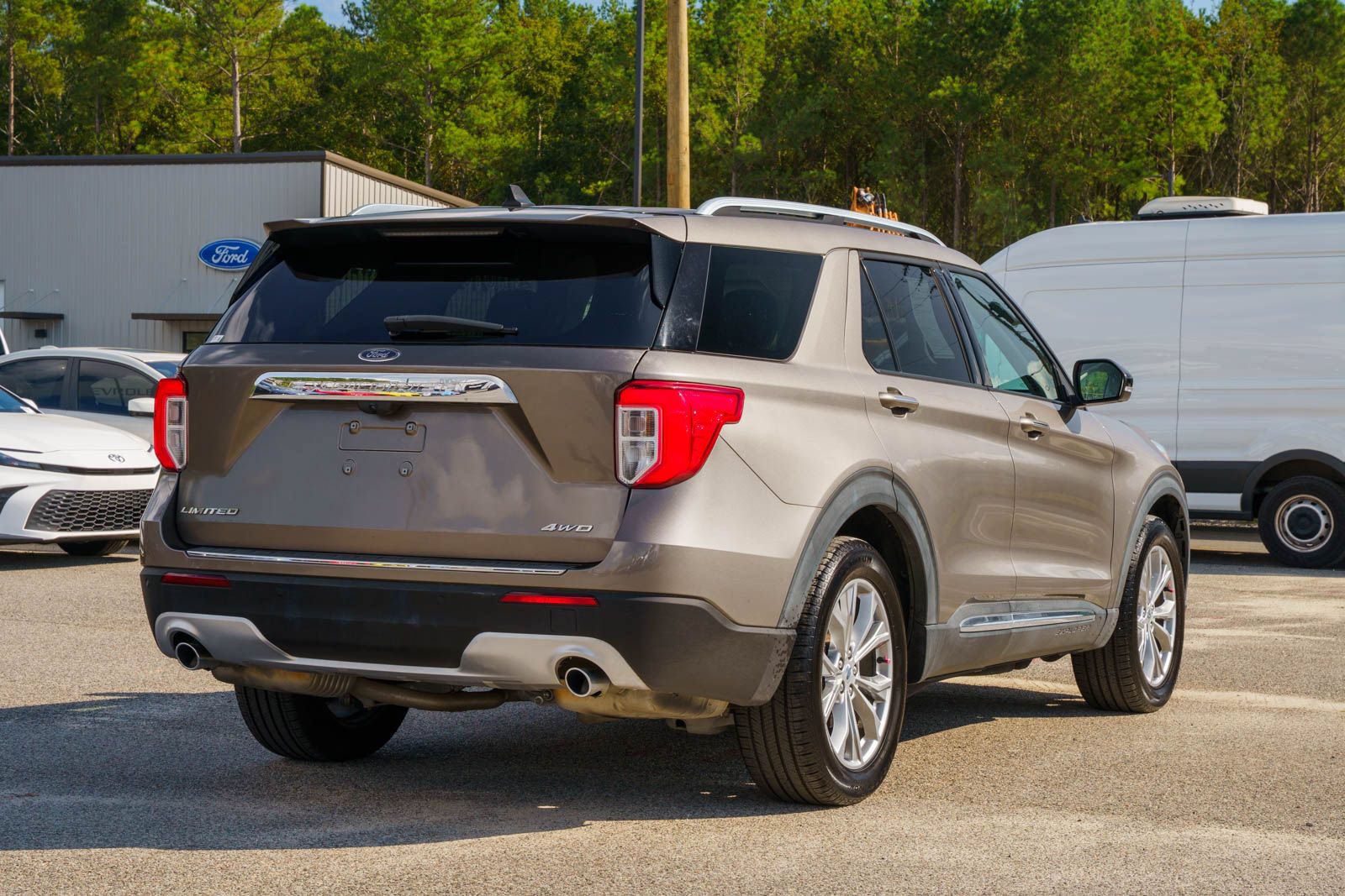 Certified 2021 Ford Explorer Limited AWD/4WD image 7