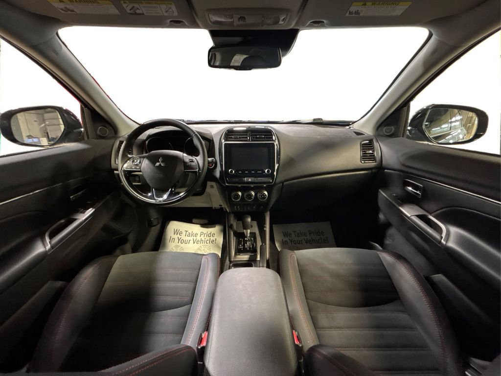 Used 2025 Mitsubishi Outlander Sport SE AWD/4WD image 31