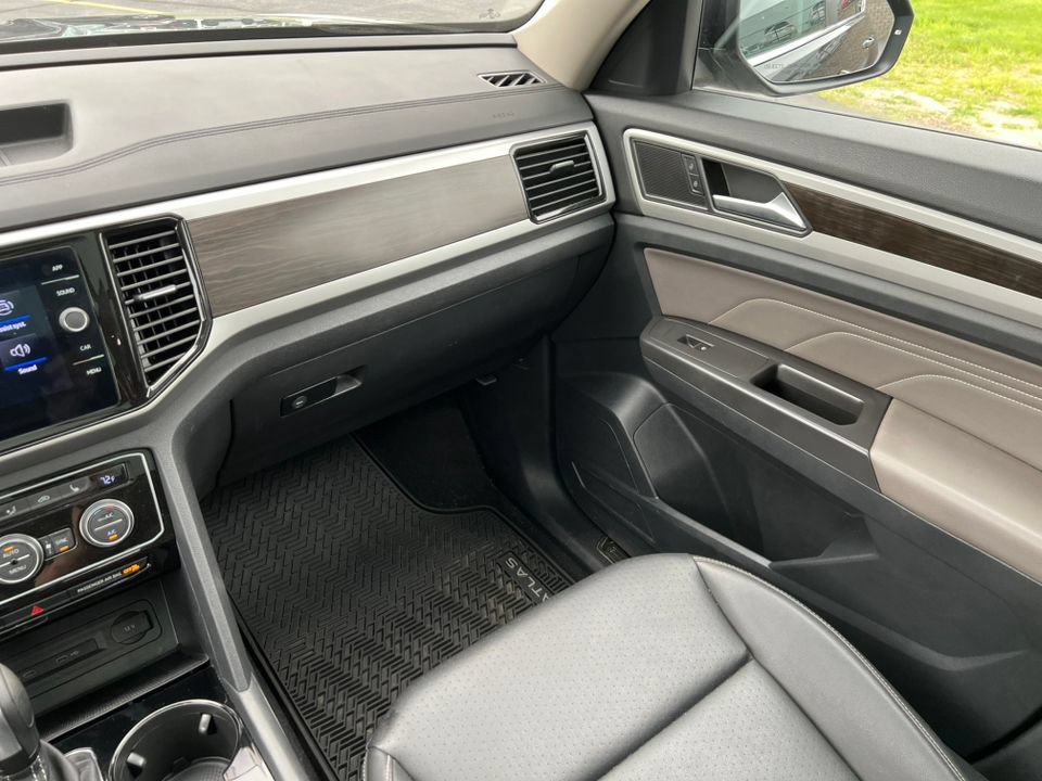 Used 2023 Volkswagen Atlas SE AWD/4WD image 32