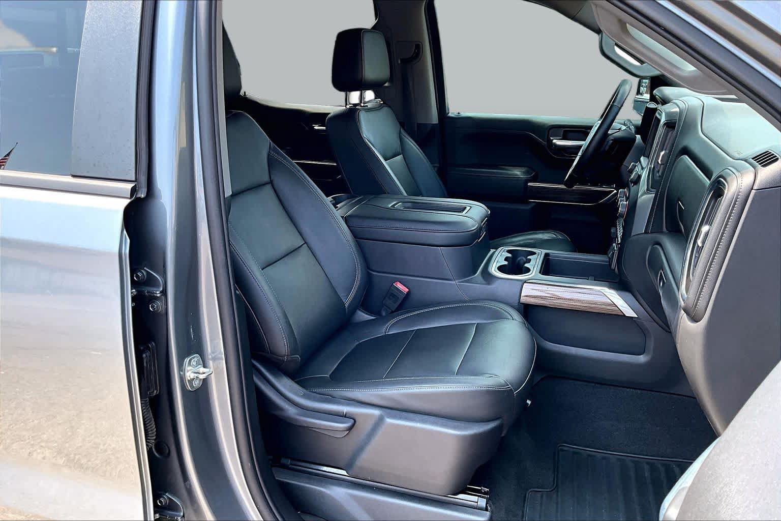 Used 2020 Chevrolet Silverado 1500 LT Trail Boss AWD/4WD image 9