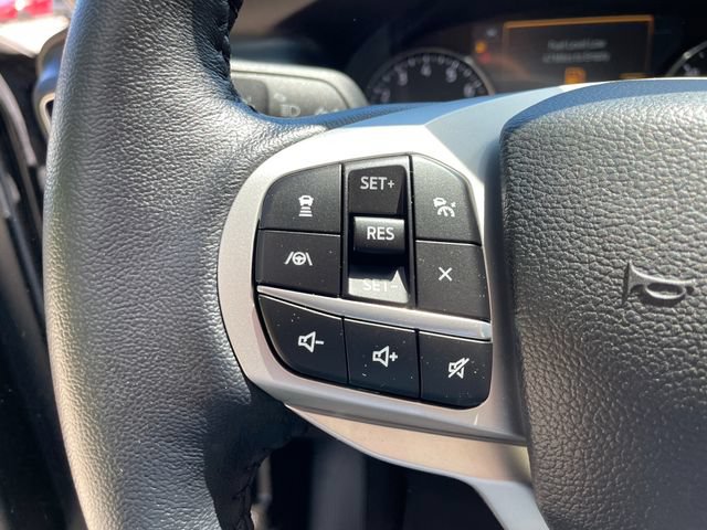 Certified 2022 Ford Explorer XLT w/ Equipment Group 202A AWD/4WD image 34