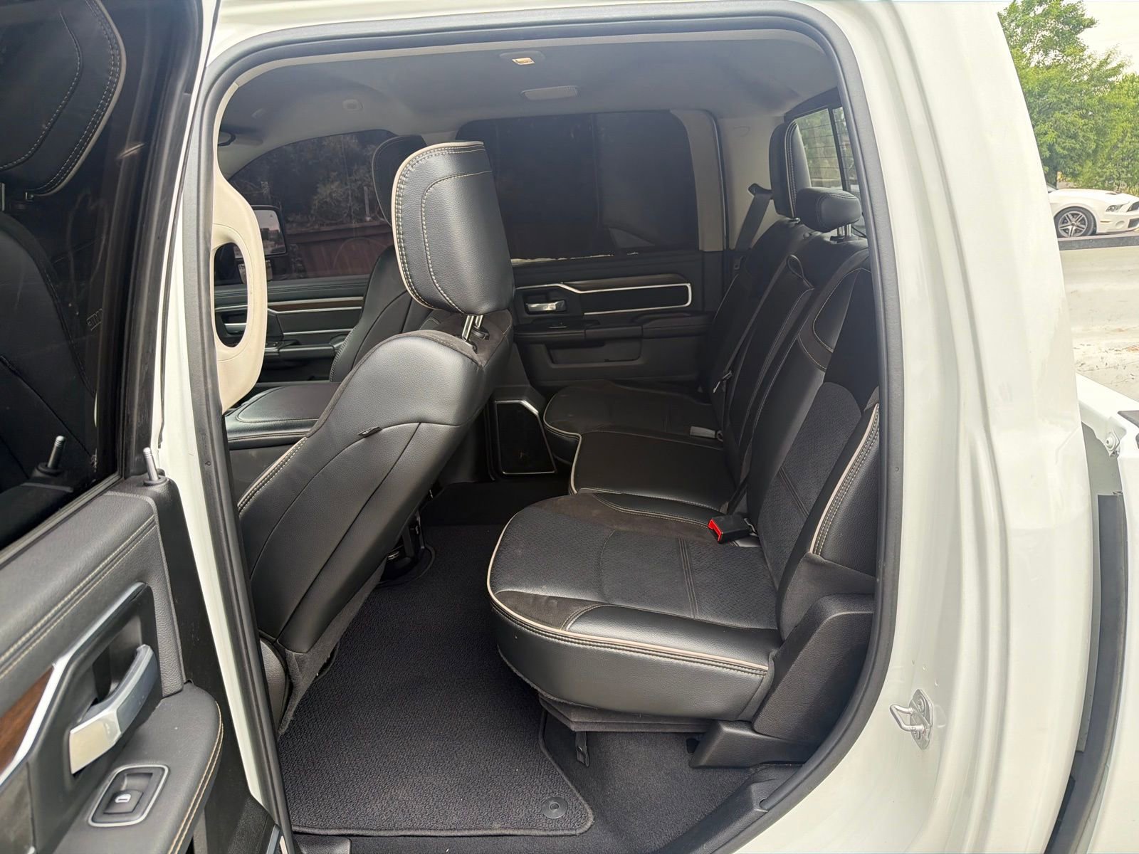 Used 2024 RAM 2500 Laramie image 12