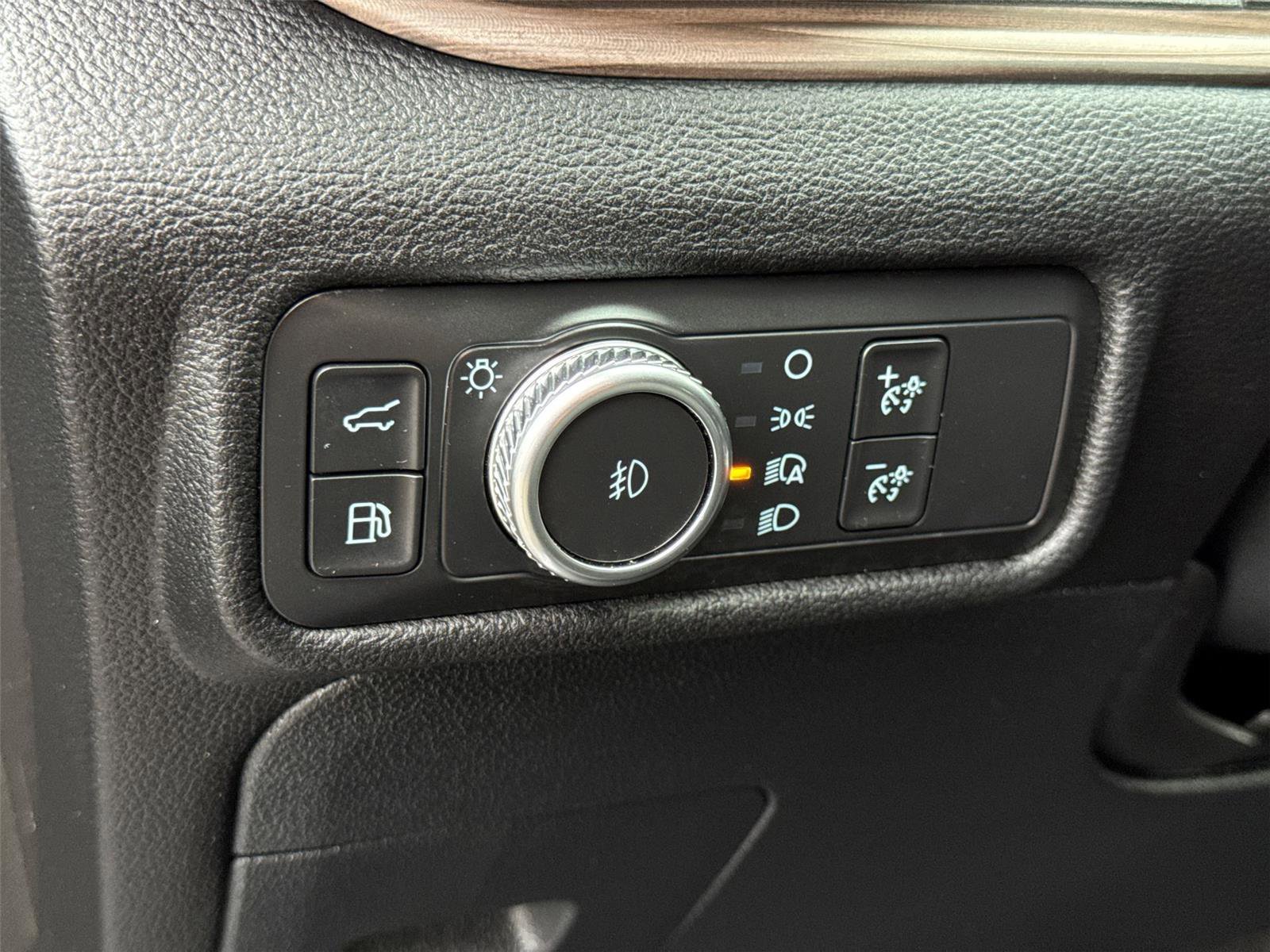 Certified 2021 Ford Explorer Limited w/ Hybrid Equipment Group 310A image 29