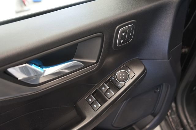 Certified 2021 Ford Escape Titanium image 11