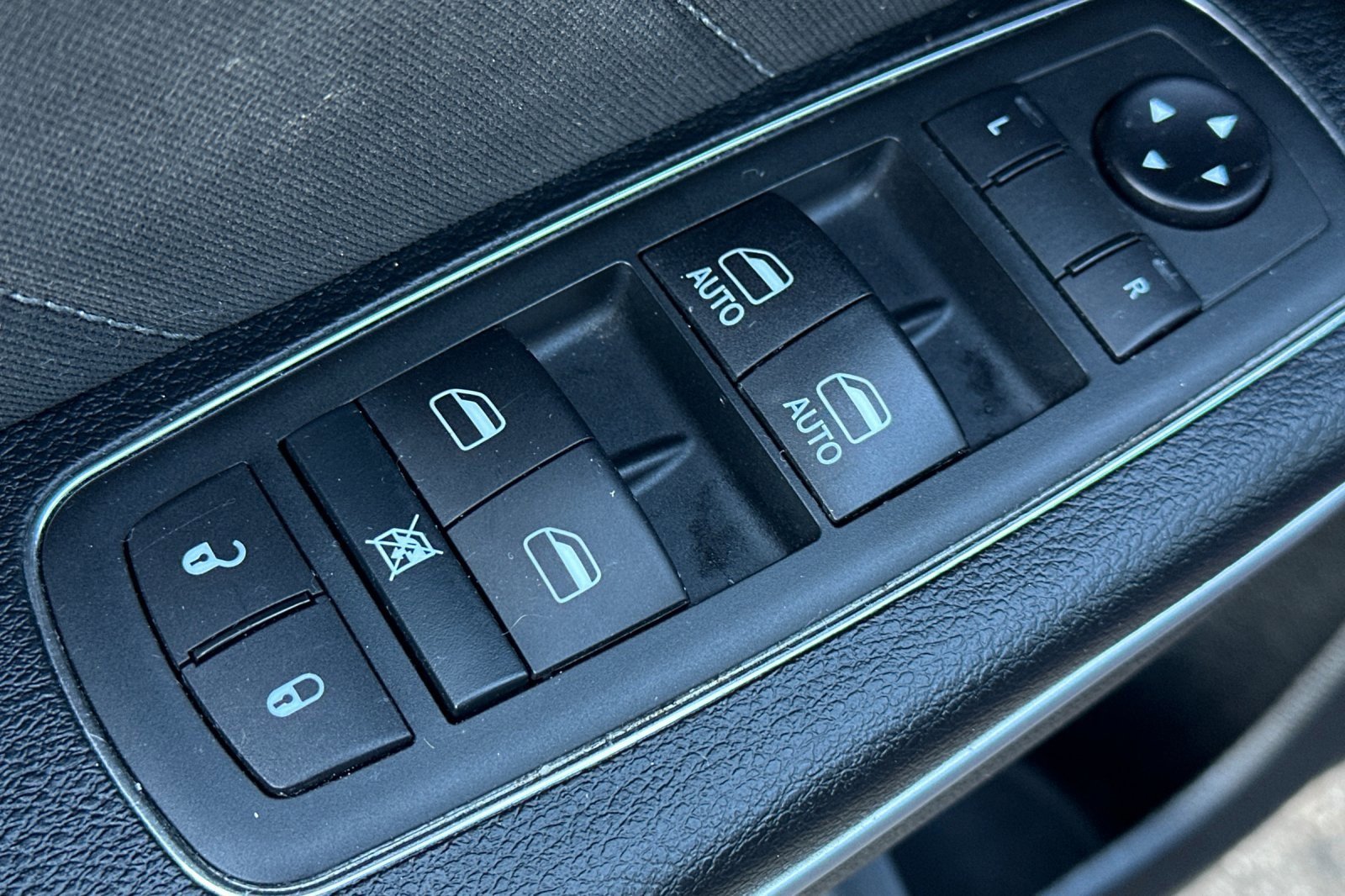 Used 2020 Dodge Charger R/T w/ Performance Handling Group image 11