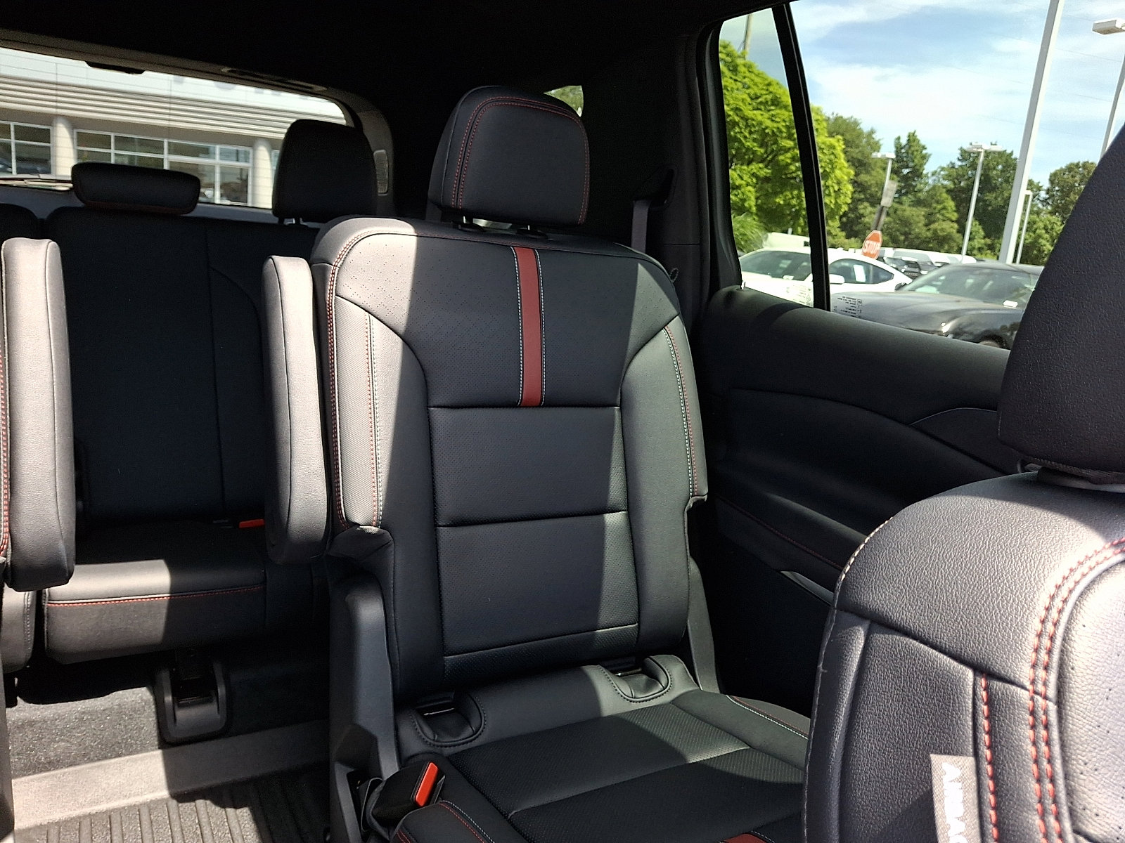 Used 2024 Chevrolet Traverse RS AWD/4WD image 19