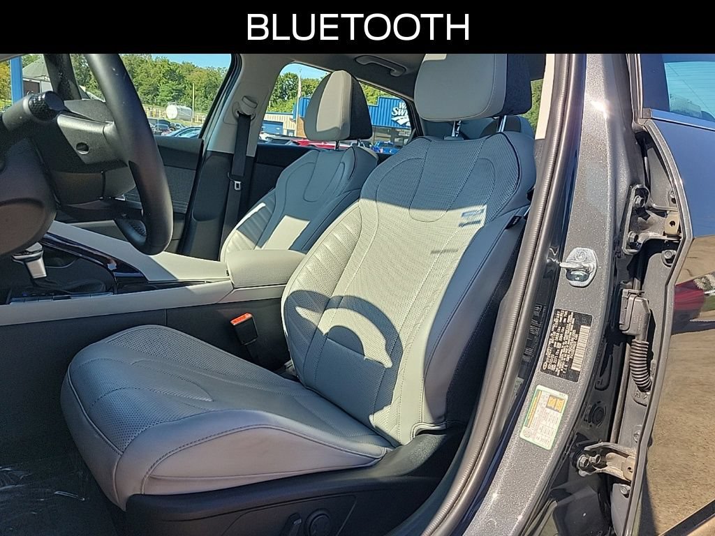 Used 2024 Hyundai Elantra Limited FWD image 15