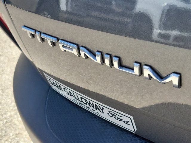 Certified 2022 Ford Escape Titanium w/ Titanium Premium Package FWD image 9