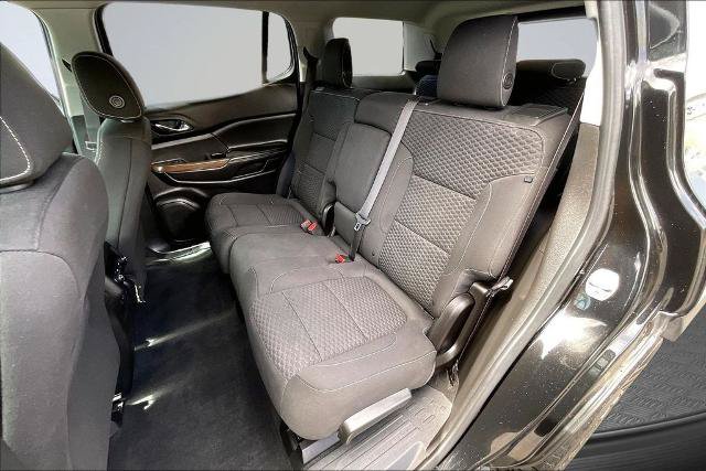 Used 2019 GMC Acadia SLE FWD image 26