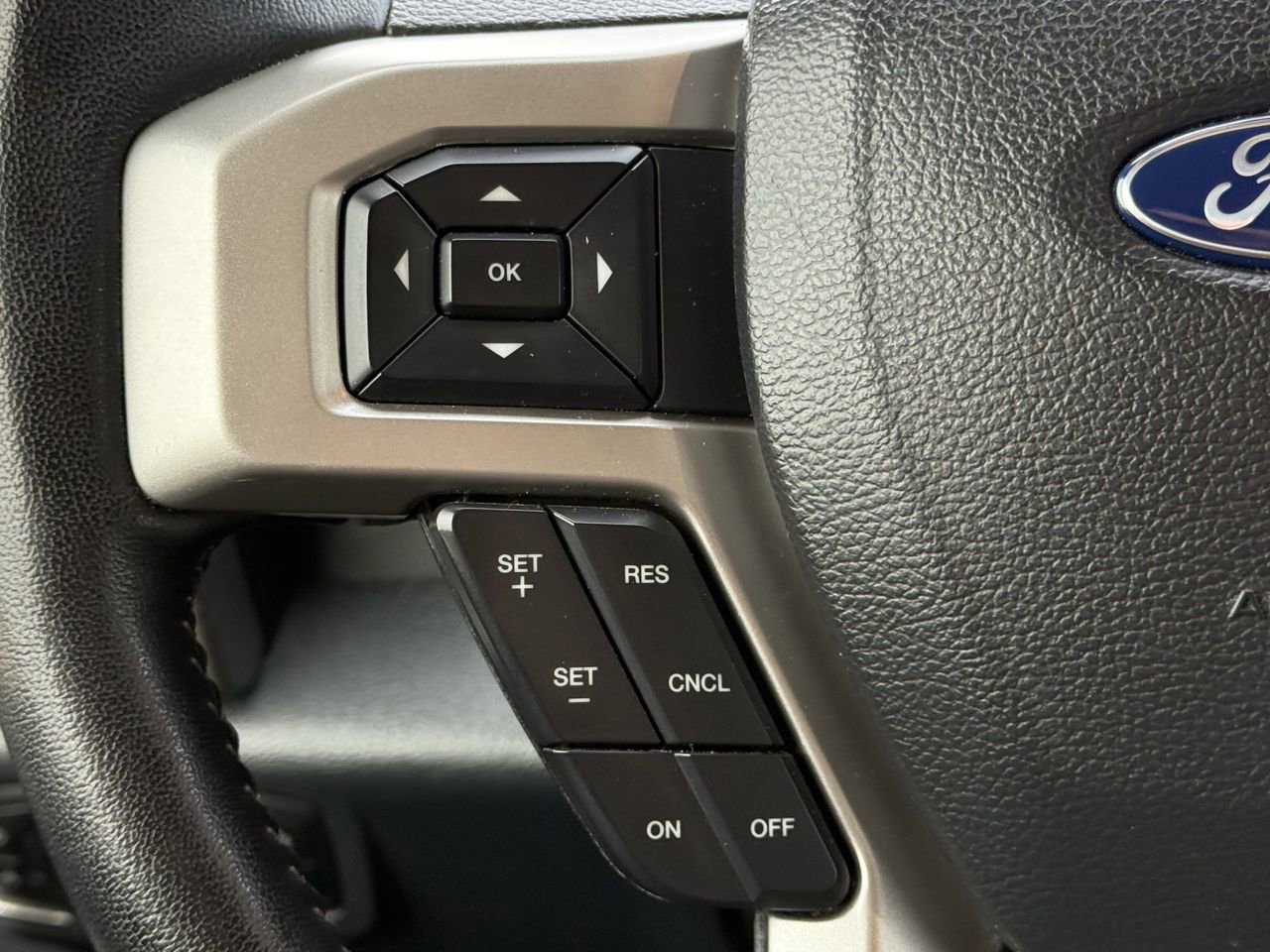 Certified 2022 Ford F250 Lariat w/ Lariat Value Package image 12