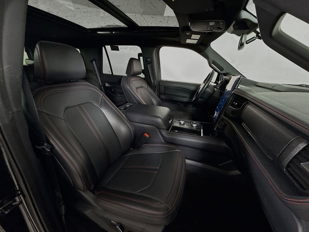 Certified 2023 Ford Expedition Limited image 31