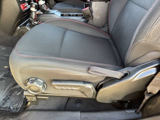 Used 2021 Jeep Wrangler Rubicon AWD/4WD image 13