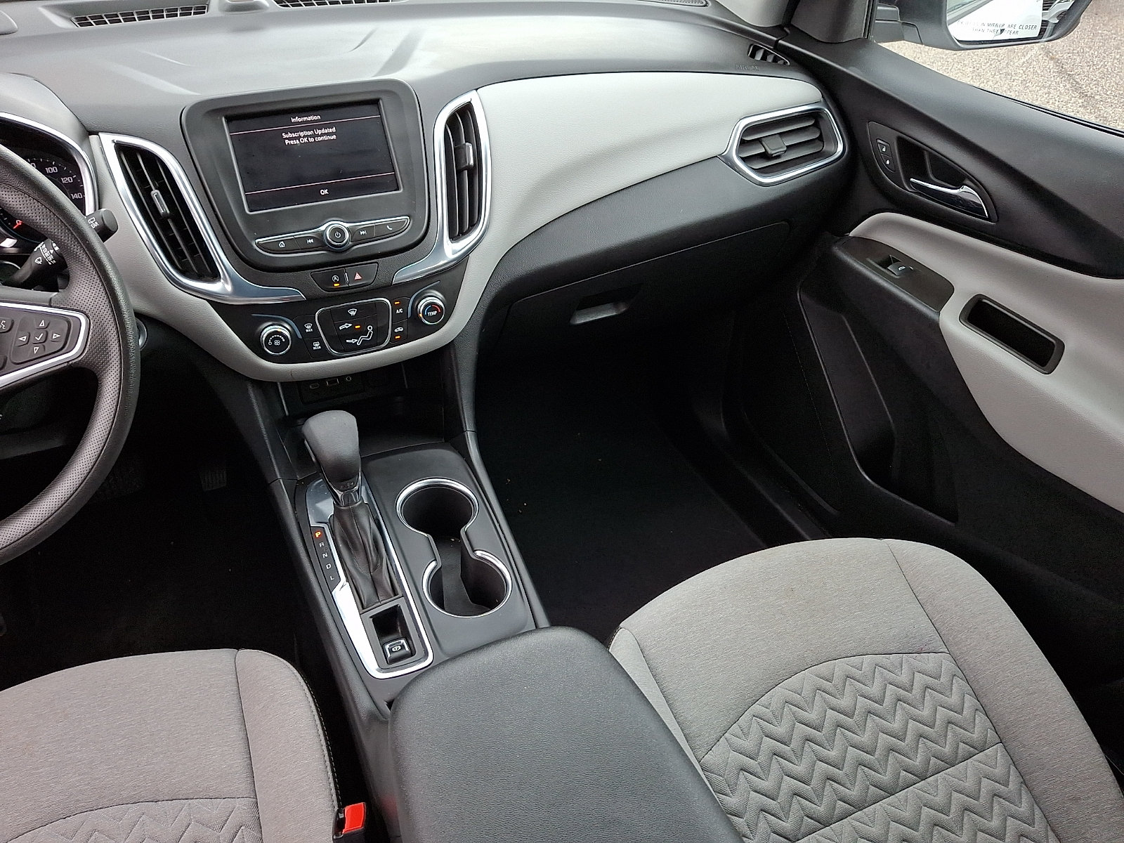Used 2023 Chevrolet Equinox LS w/ LS Convenience Package FWD image 16