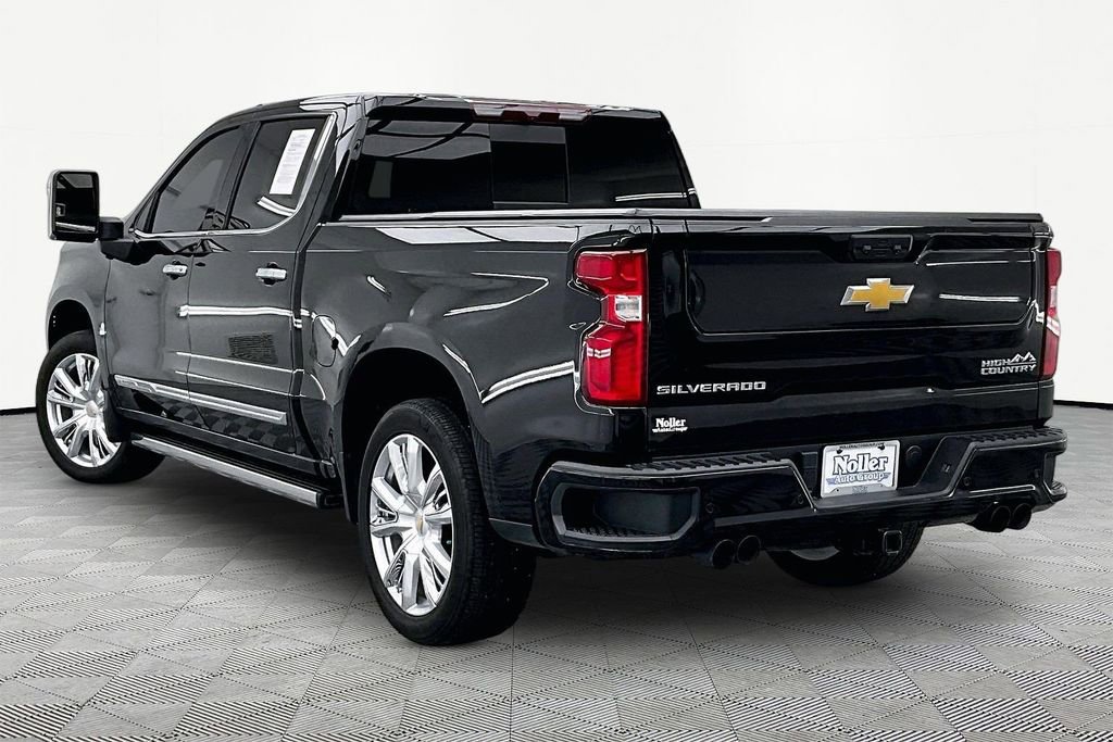 Used 2024 Chevrolet Silverado 1500 High Country w/ High Country Premium Package AWD/4WD image 13