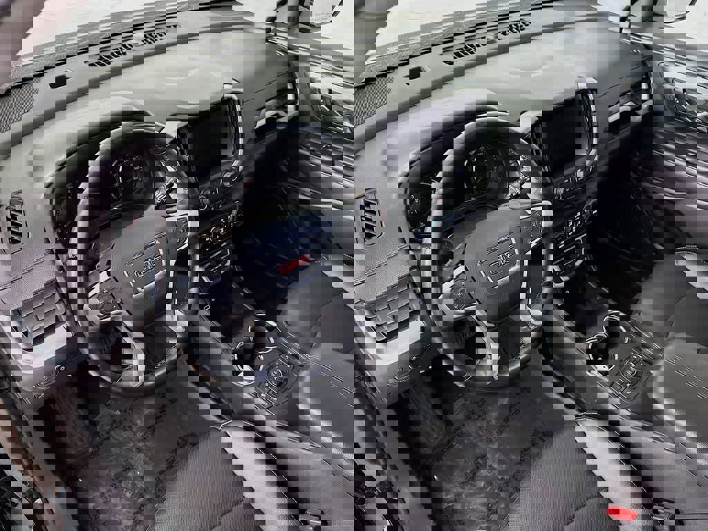 Used 2023 GMC Terrain SLT image 2