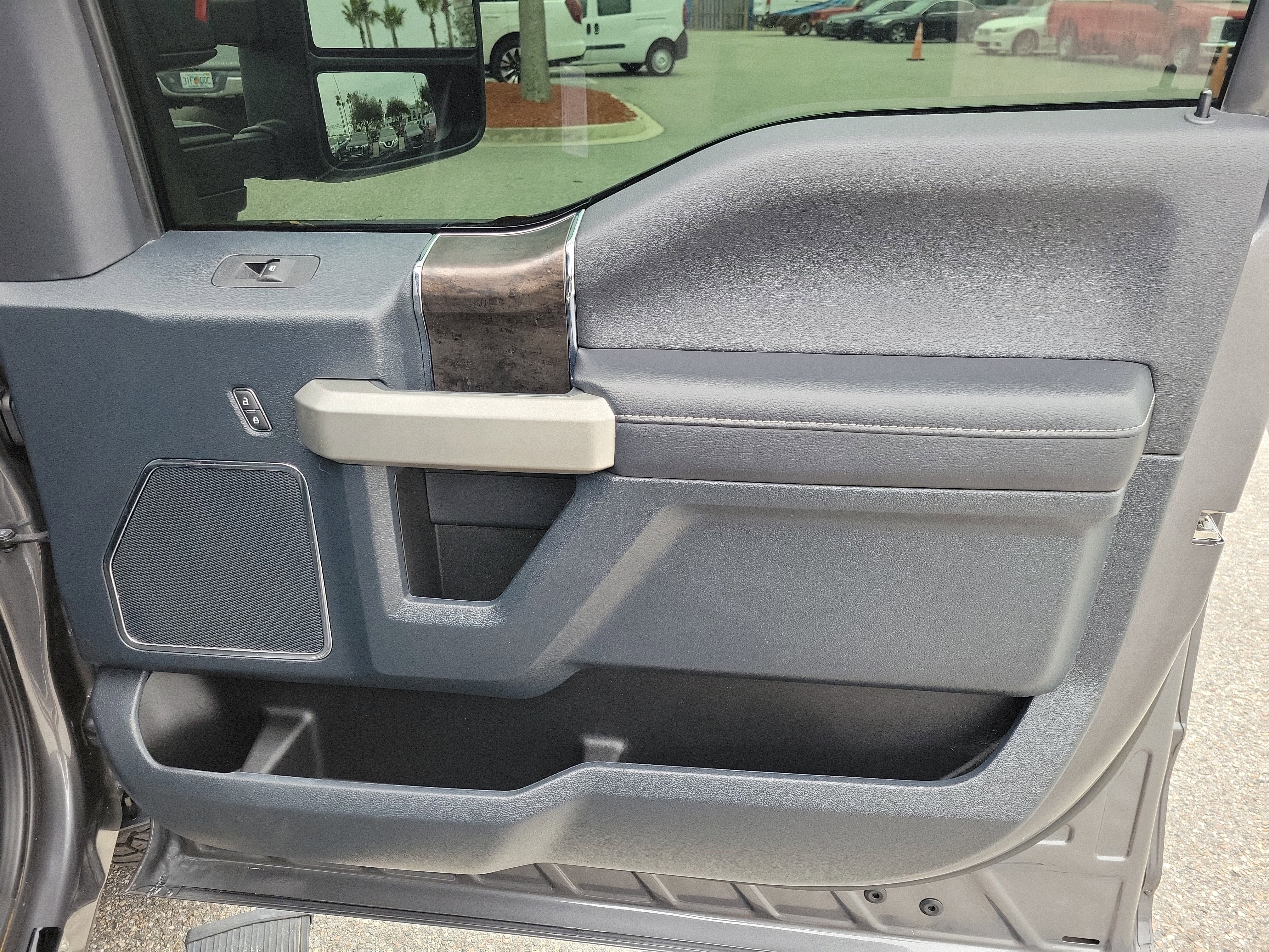 Certified 2022 Ford F250 Lariat w/ Tremor Off-Road Package image 28