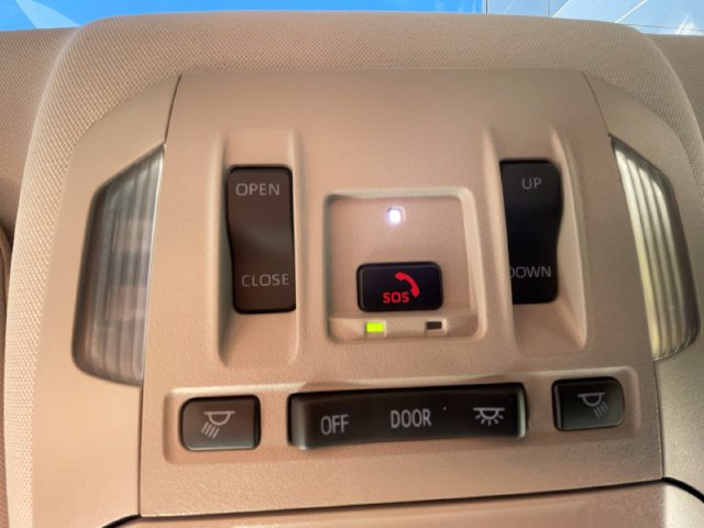 Used 2024 Toyota Highlander XLE AWD/4WD image 31
