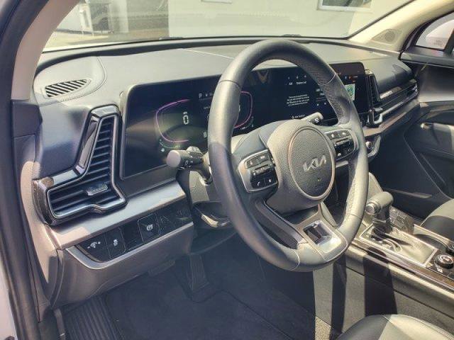 Used 2024 Kia Sportage EX AWD/4WD image 9