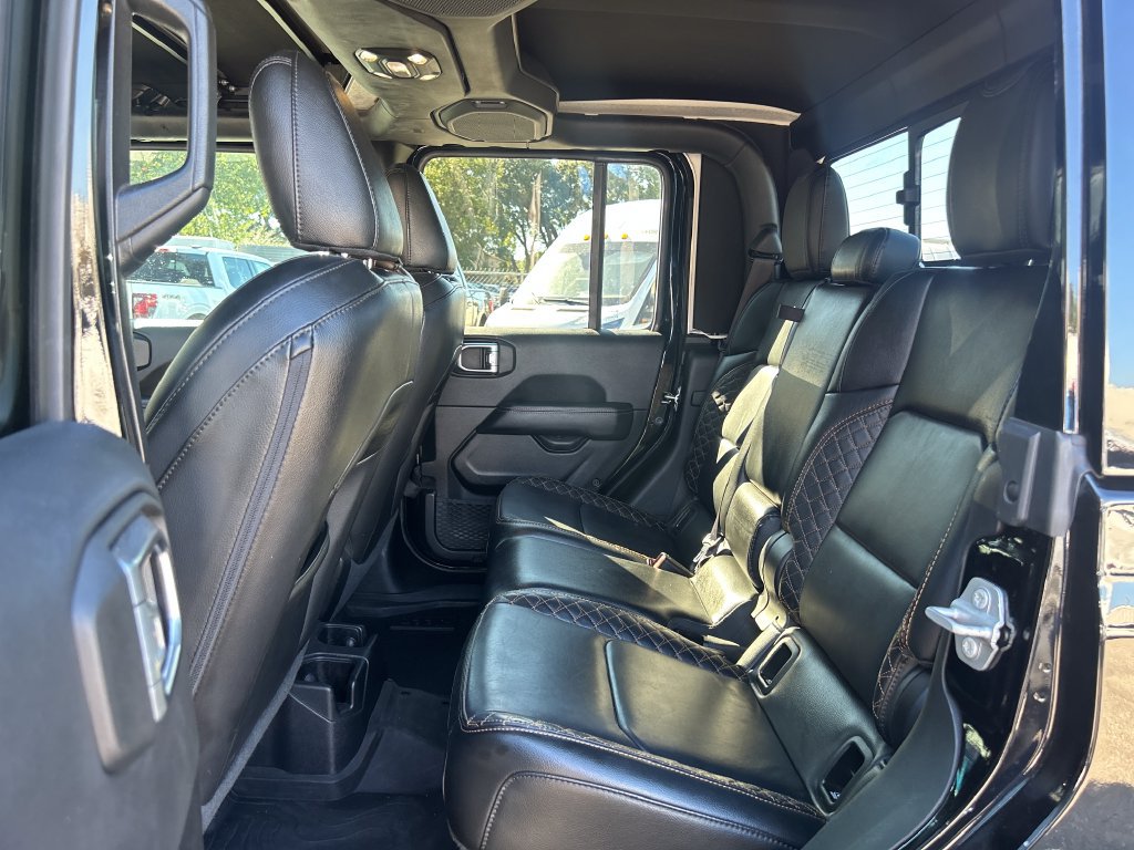 Used 2022 Jeep Gladiator Overland AWD/4WD image 13