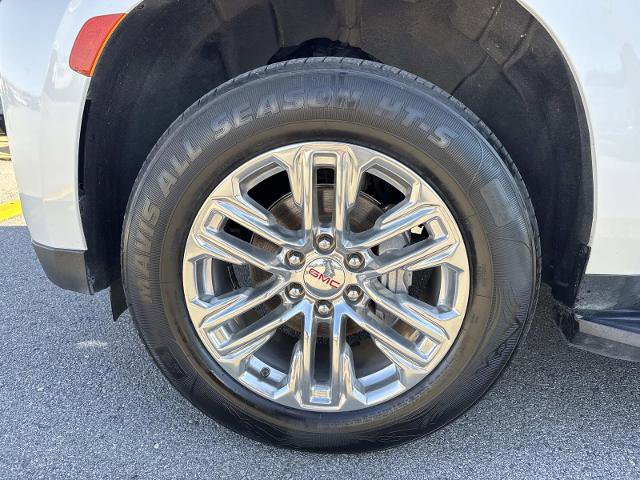 Used 2022 GMC Yukon SLT w/ SLT Premium Package image 9