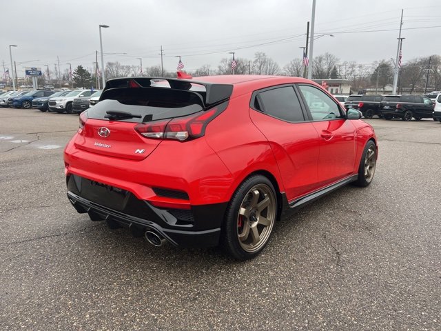 Used 2021 Hyundai Veloster N image 2