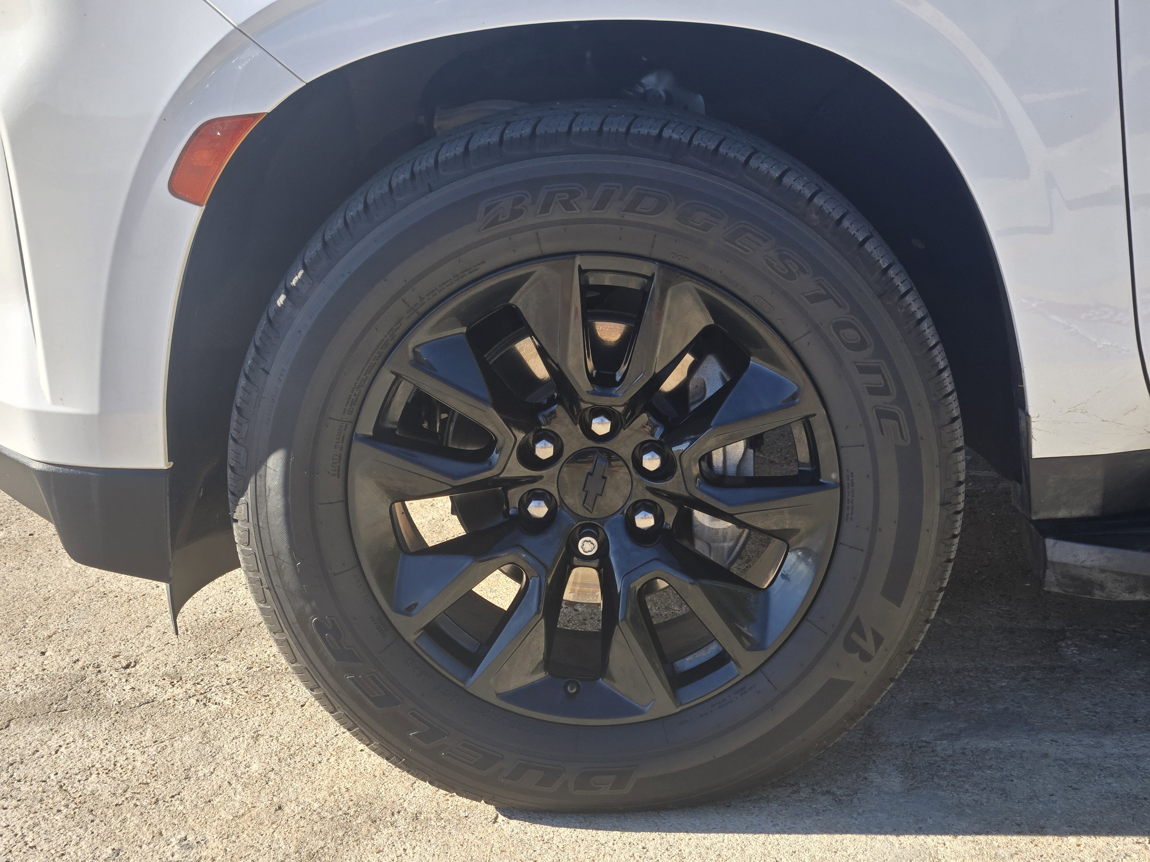 Used 2022 Chevrolet Suburban LT w/ Luxury Package image 7