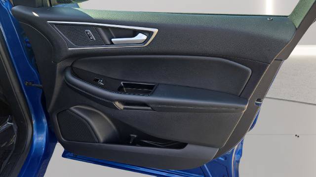 Certified 2020 Ford Edge SEL w/ Cold Weather Package FWD image 22