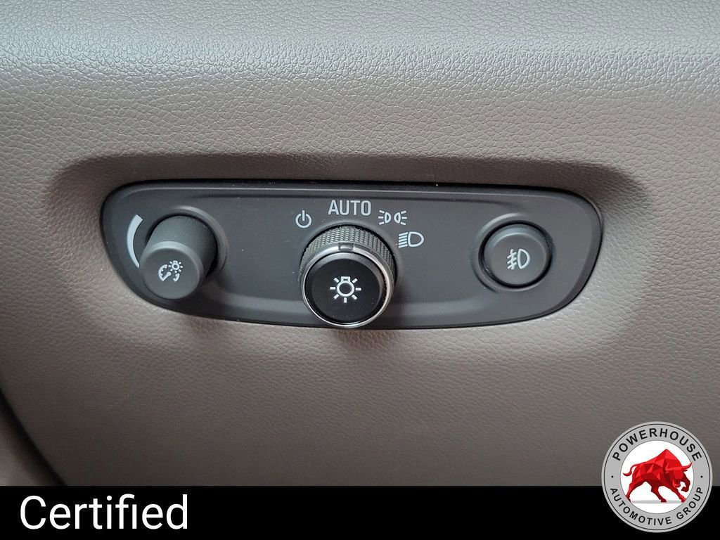 Used 2020 Chevrolet Traverse LT image 27