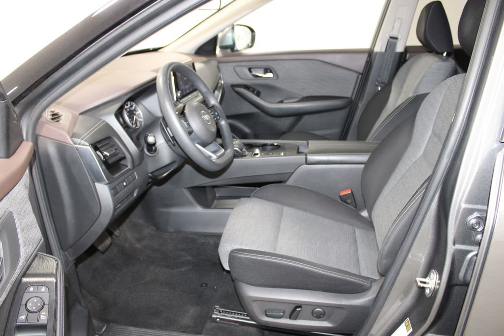 Used 2021 Nissan Rogue SV FWD image 19