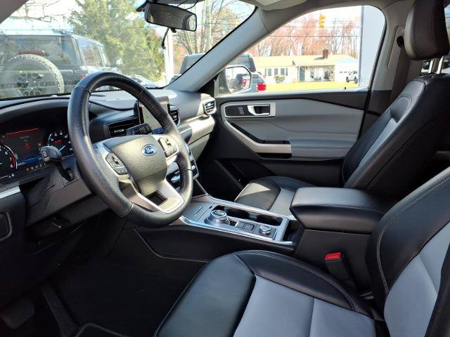Certified 2022 Ford Explorer XLT w/ Equipment Group 202A AWD/4WD image 19