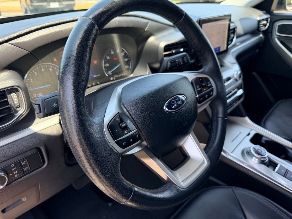 Certified 2023 Ford Explorer XLT w/ Equipment Group 202A RWD image 23