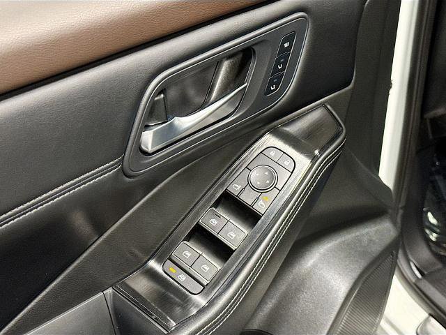 Used 2023 Nissan Rogue SL w/ SL Premium Package image 14