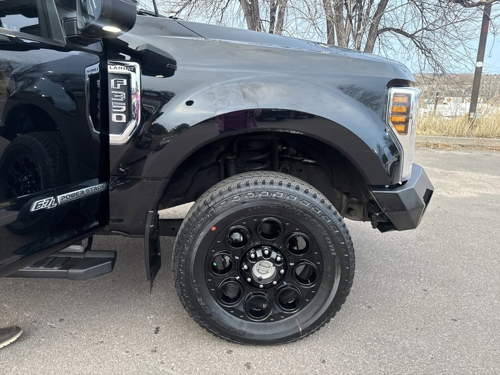 Certified 2018 Ford F350 Lariat w/ Chrome Package image 32