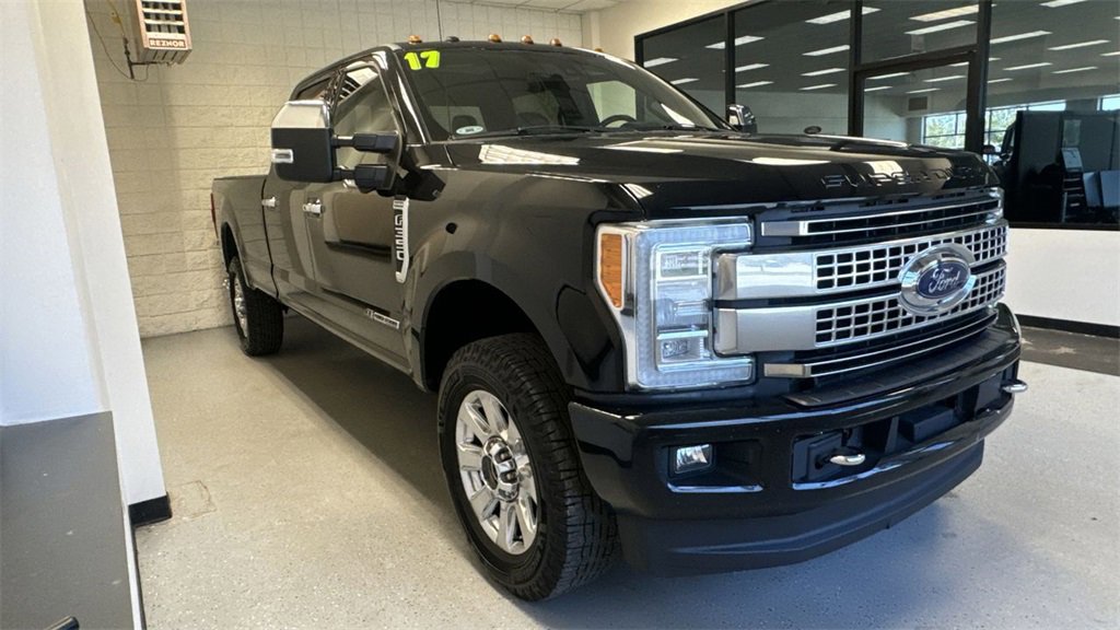 Certified 2017 Ford F350 Platinum w/ Platinum Ultimate Package image 2