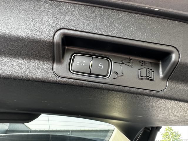 Certified 2025 Ford Explorer Active AWD/4WD image 45