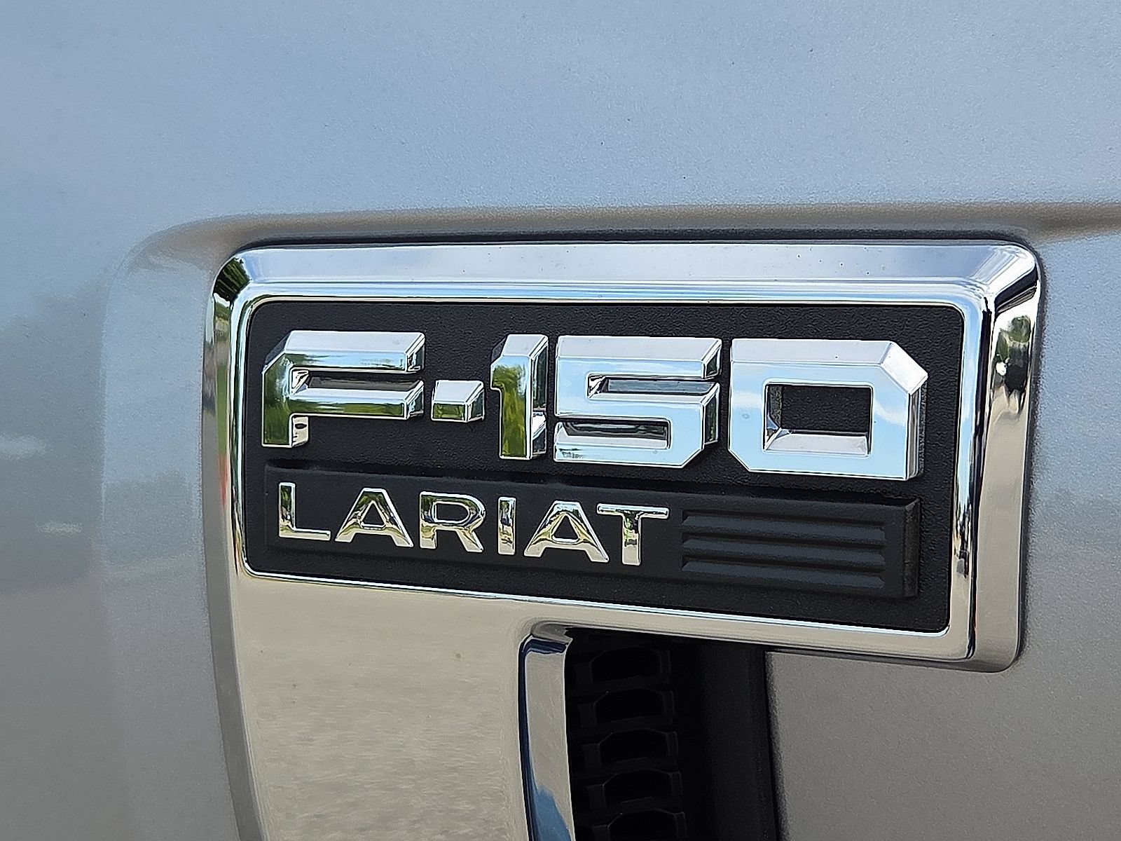 Certified 2025 Ford F150 Lariat w/ Equipment Group 502A High AWD/4WD image 9